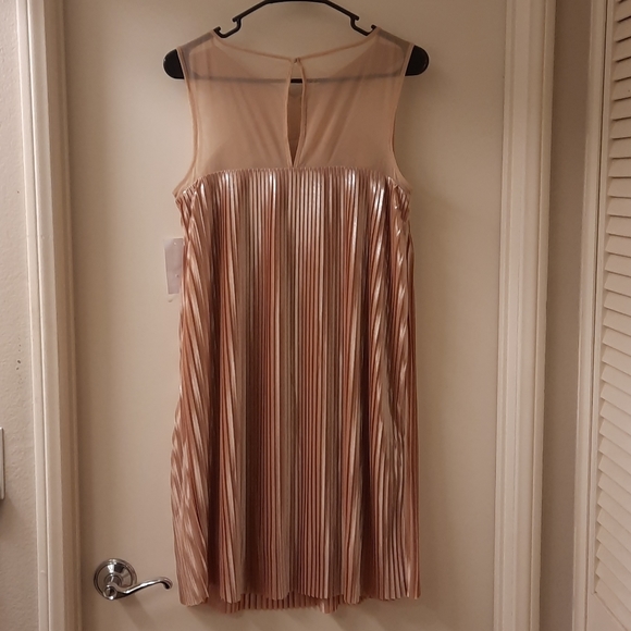 NWT, Jax Black Label Illusion Pleated Trapeze Dress - Picture 6 of 16